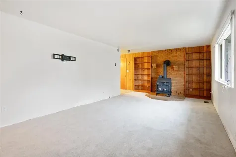 2130 NW 12th Street Redmond OR 97756