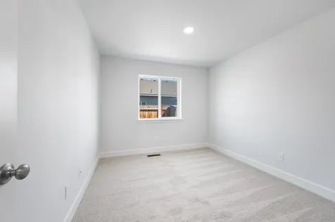 1242 NW Golf Course Drive Madras OR 97741