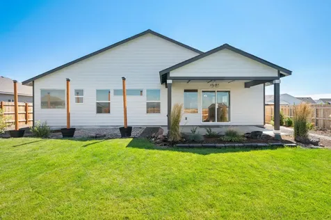 1242 NW Golf Course Drive Madras OR 97741