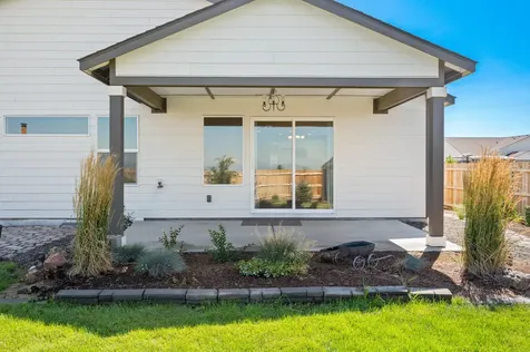 1242 NW Golf Course Drive Madras OR 97741