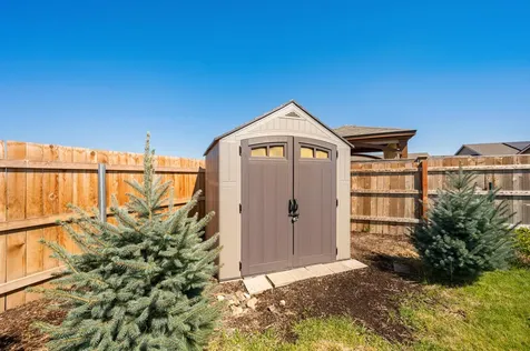 1242 NW Golf Course Drive Madras OR 97741