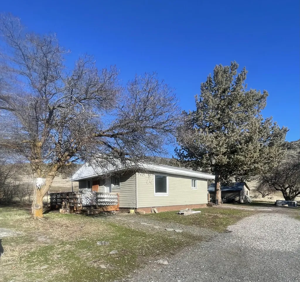 6067 Uhrmann Road Klamath Falls OR 97601