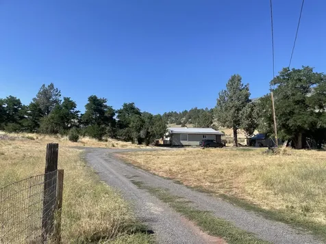 6067 Uhrmann Road Klamath Falls OR 97601