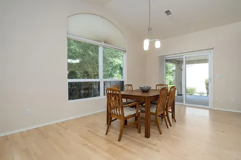 748 Fernwood Drive Medford OR 97504