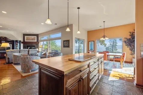 11629 Crossbill Drive Klamath Falls OR 97601