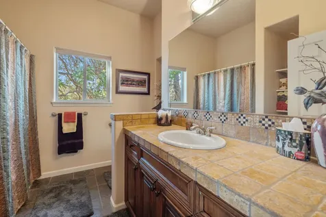 11629 Crossbill Drive Klamath Falls OR 97601