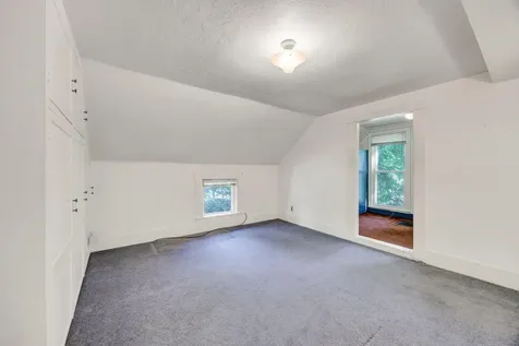 129 5th Street Ashland OR 97520