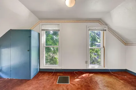 129 5th Street Ashland OR 97520