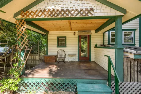 129 5th Street Ashland OR 97520