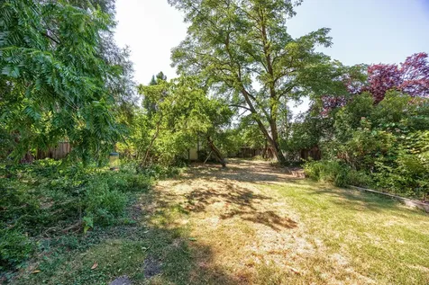 129 5th Street Ashland OR 97520