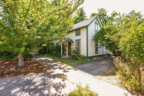 129 5th Street Ashland OR 97520