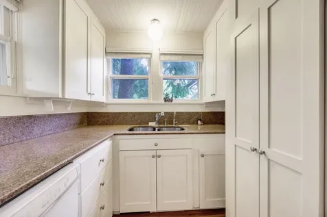 129 5th Street Ashland OR 97520