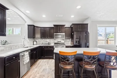664 N Trinity Way Sisters OR 97759