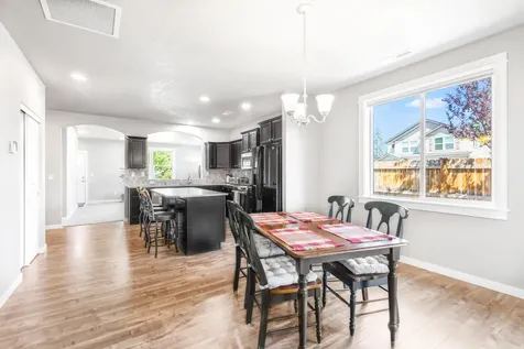 664 N Trinity Way Sisters OR 97759