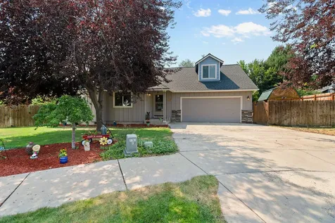 2340 NW Dogwood Avenue Redmond OR 97756