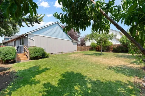 2340 NW Dogwood Avenue Redmond OR 97756
