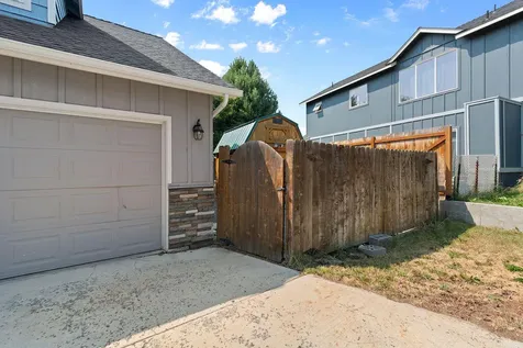 2340 NW Dogwood Avenue Redmond OR 97756