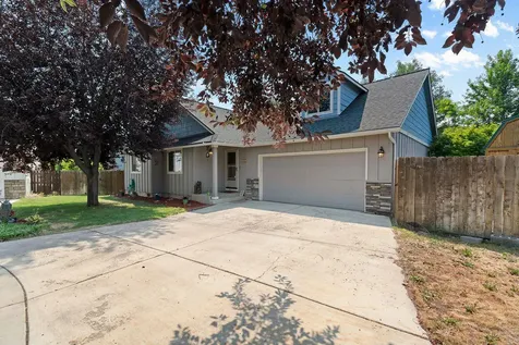 2340 NW Dogwood Avenue Redmond OR 97756
