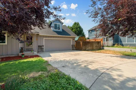 2340 NW Dogwood Avenue Redmond OR 97756