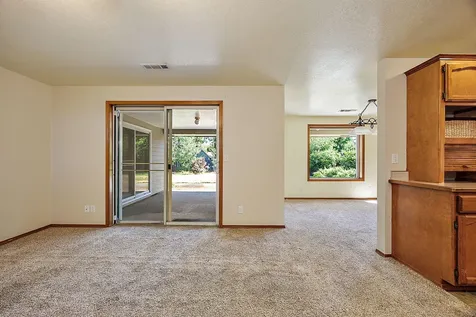 656 Vincent Avenue Central Point OR 97502