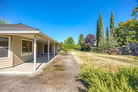 656 Vincent Avenue Central Point OR 97502