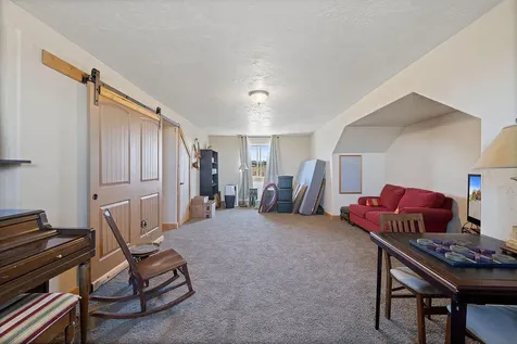 15997 SW Aquatic View Lane Powell Butte OR 97753