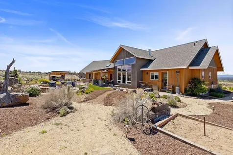15997 SW Aquatic View Lane Powell Butte OR 97753