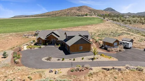 15997 SW Aquatic View Lane Powell Butte OR 97753