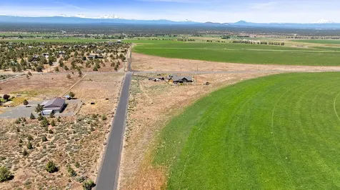 15997 SW Aquatic View Lane Powell Butte OR 97753