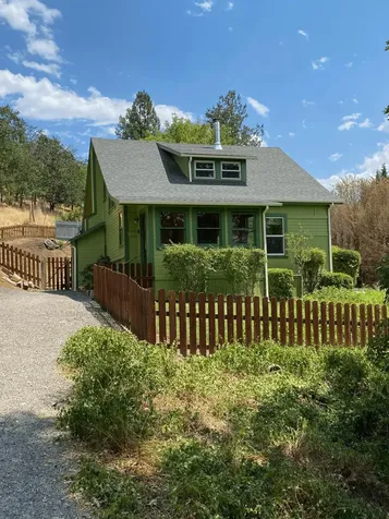 603 Dardanelles Street Gold Hill OR 97525