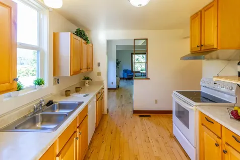 603 Dardanelles Street Gold Hill OR 97525