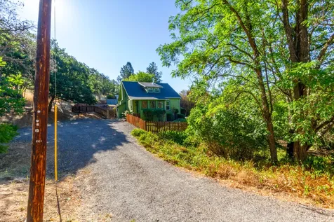 603 Dardanelles Street Gold Hill OR 97525