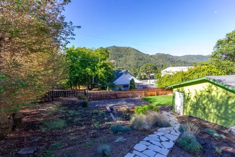 603 Dardanelles Street Gold Hill OR 97525
