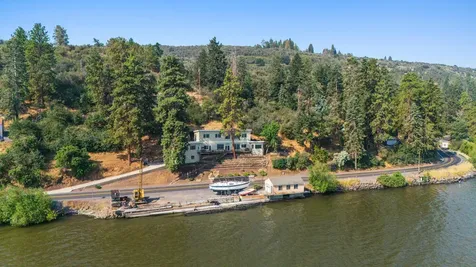 1731 Lakeshore Drive Klamath Falls OR 97601