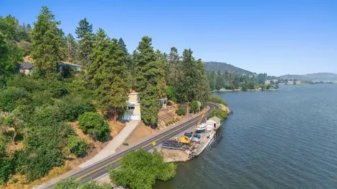 1731 Lakeshore Drive Klamath Falls OR 97601