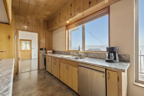 1731 Lakeshore Drive Klamath Falls OR 97601