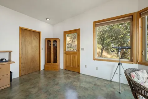 1731 Lakeshore Drive Klamath Falls OR 97601