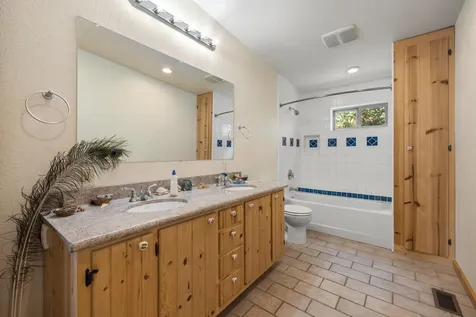 1731 Lakeshore Drive Klamath Falls OR 97601