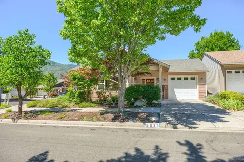 803 Plum Ridge Drive Ashland OR 97520