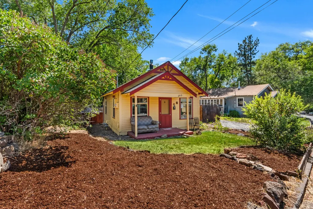 343 NW Georgia Avenue Bend OR 97703