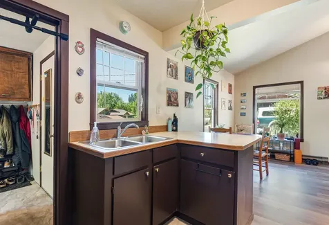 343 NW Georgia Avenue Bend OR 97703