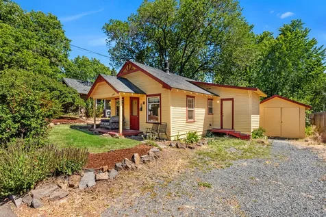 343 NW Georgia Avenue Bend OR 97703