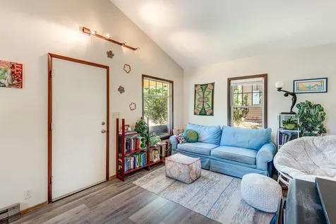 343 NW Georgia Avenue Bend OR 97703