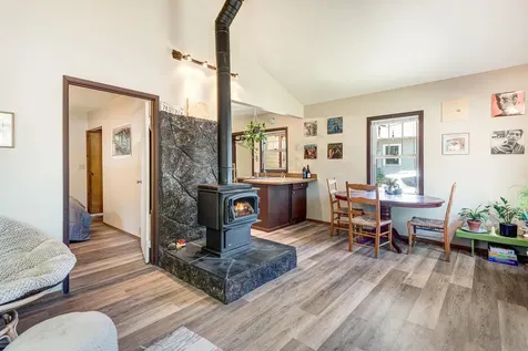 343 NW Georgia Avenue Bend OR 97703