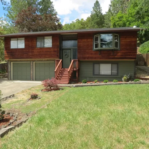 3128 NE Monterey Drive Roseburg OR 97470