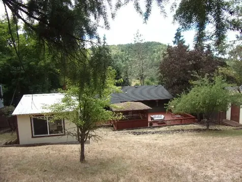 3128 NE Monterey Drive Roseburg OR 97470