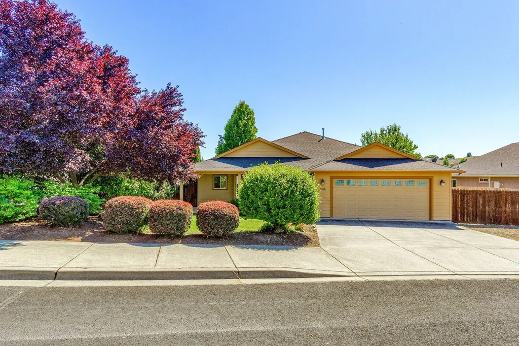 1156 Highlands Drive Eagle Point OR 97524