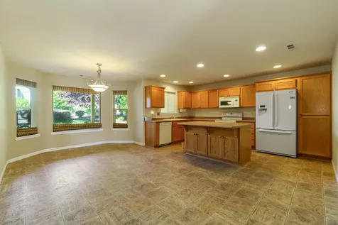 1156 Highlands Drive Eagle Point OR 97524