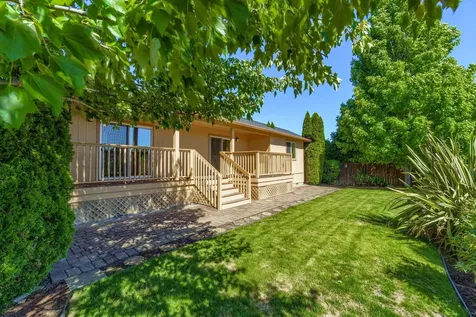 1156 Highlands Drive Eagle Point OR 97524