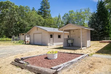 2612 Sand Creek Road Grants Pass OR 97527